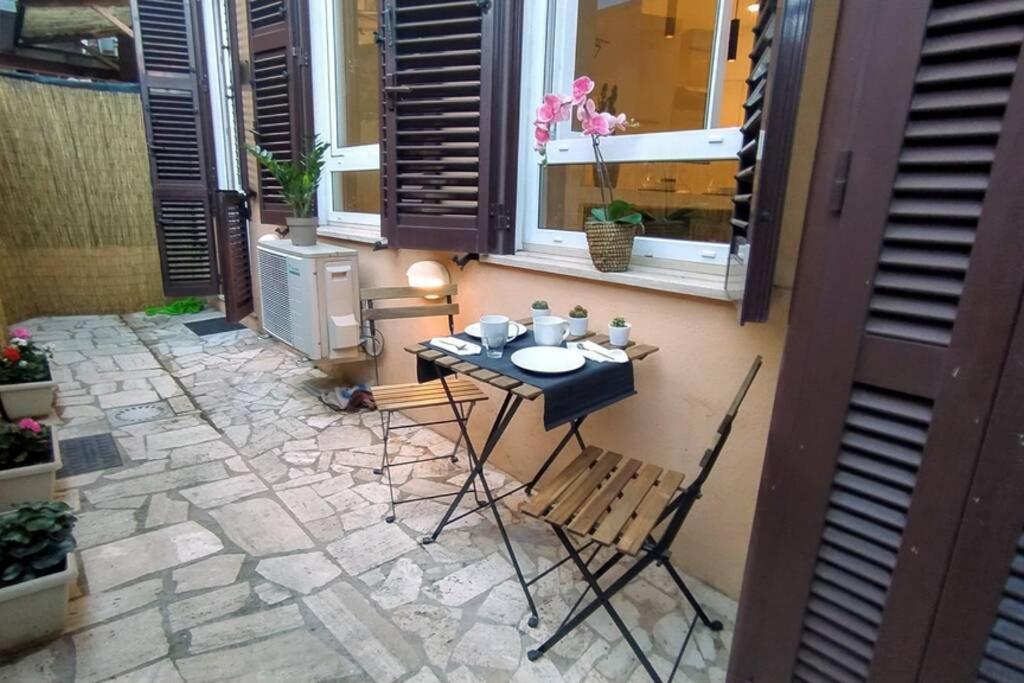 Elegante Open Space Con Vasca Idromassaggio A Trastevere Bagian luar foto