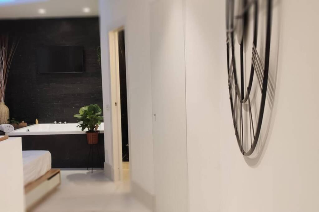 Elegante Open Space Con Vasca Idromassaggio A Trastevere Bagian luar foto